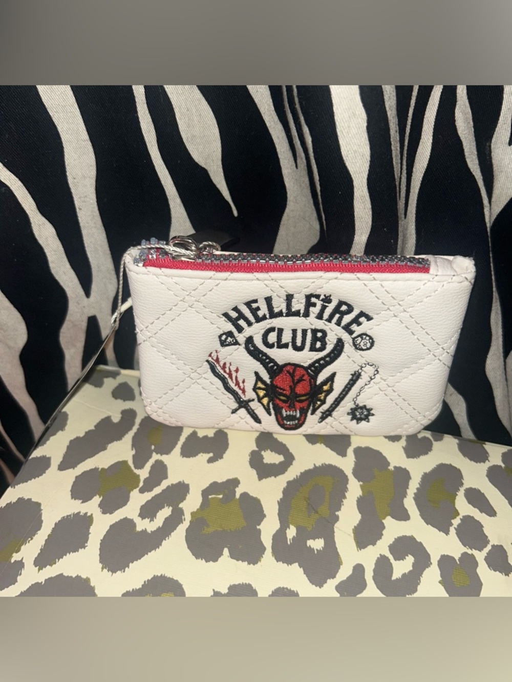 Stranger Things Hellfire Coin Purse - Picture 3 of 9